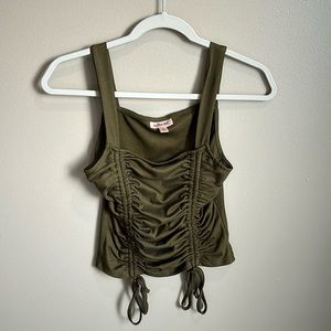 (S) Willow & Root army green adjustable scrunch tank top